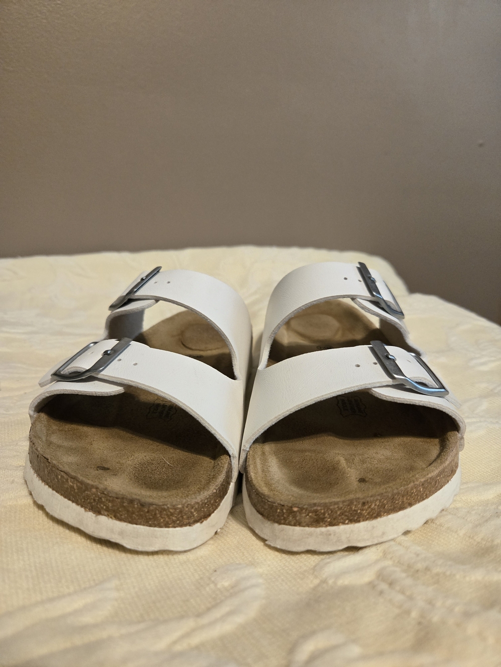 Cushionaire White Lane Cork Footbed Sandals 7.5M